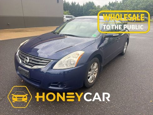 Used 2010 Nissan Altima 2.5 SL w/ SL Pkg FWD image 3