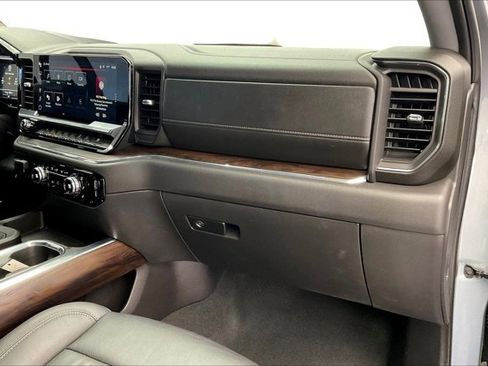 Used 2024 GMC Sierra 1500 SLT w/ SLT Premium Plus Package image 15