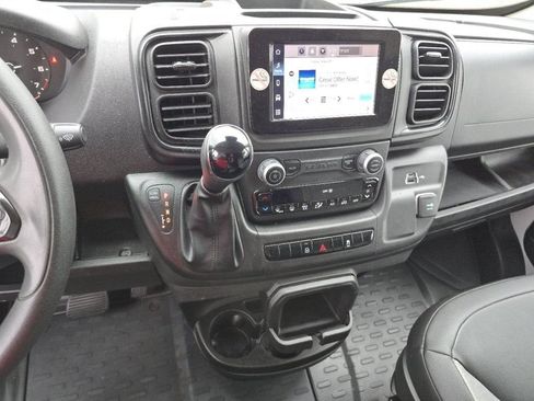 Used 2025 RAM ProMaster 2500 w/ Convenience Group FWD image 30