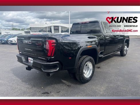 New 2026 GMC Sierra 3500 Denali Ultimate AWD/4WD image 3