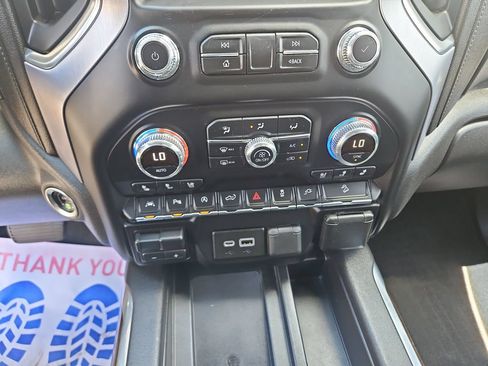 Used 2019 GMC Sierra 1500 SLT w/ SLT Premium Plus Package AWD/4WD image 18