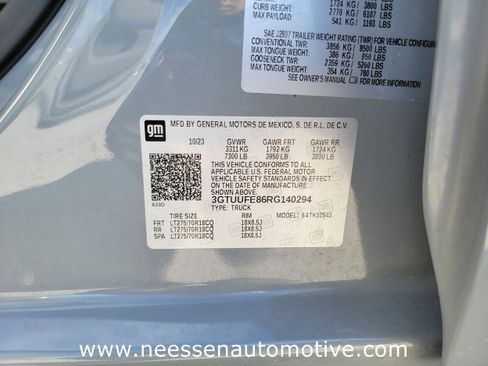 Used 2024 GMC Sierra 1500 AT4X image 36