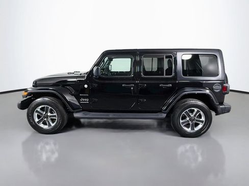 Used 2023 Jeep Wrangler Unlimited Sahara AWD/4WD image 4