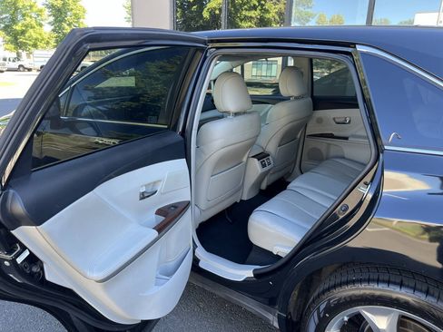 Used 2010 Toyota Venza w/ Comfort Pkg FWD image 8