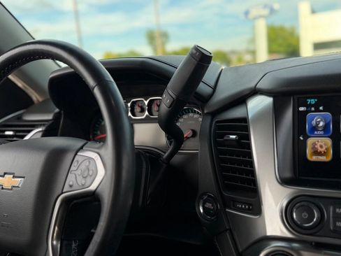 Used 2019 Chevrolet Tahoe LT w/ Luxury Package AWD/4WD image 10