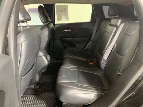 Used 2014 Jeep Cherokee Trailhawk w/ Leather Interior Group AWD/4WD image 8