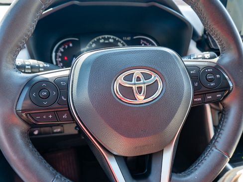Used 2023 Toyota RAV4 XLE Premium FWD image 29