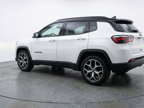 Used 2025 Jeep Compass Limited image 6