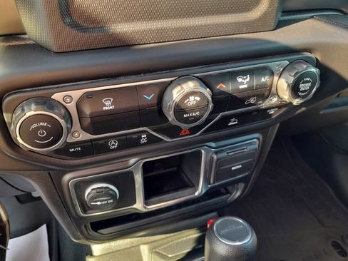 Used 2022 Jeep Gladiator Sport AWD/4WD image 23