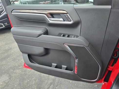 New 2026 GMC Sierra 1500 Elevation image 19
