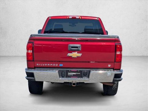 Used 2018 Chevrolet Silverado 1500 LT w/ LT Eassist Package AWD/4WD image 7