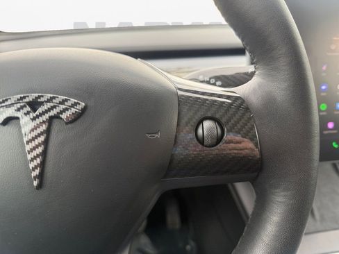 Used 2023 Tesla Model Y AWD image 17