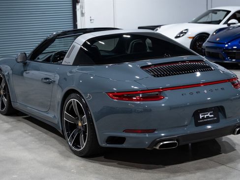 Used 2017 Porsche 911 Targa 4 AWD/4WD image 4
