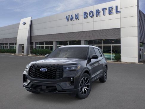 Used 2026 Ford Explorer ST-Line AWD/4WD image 2