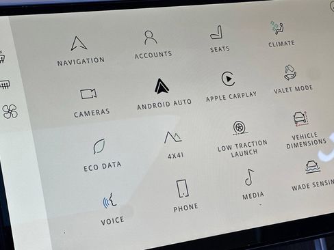 New 2026 Land Rover Range Rover SE image 20