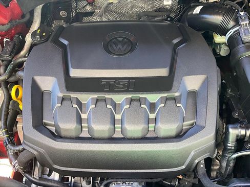 Certified 2023 Volkswagen Tiguan SE FWD image 31