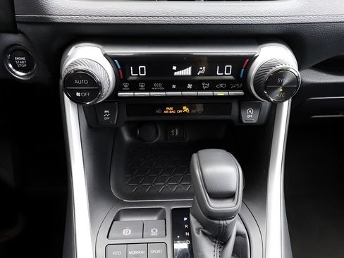 Certified 2024 Toyota RAV4 XLE AWD/4WD image 37