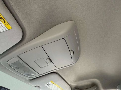 Used 2004 Suzuki XL7 LX image 41