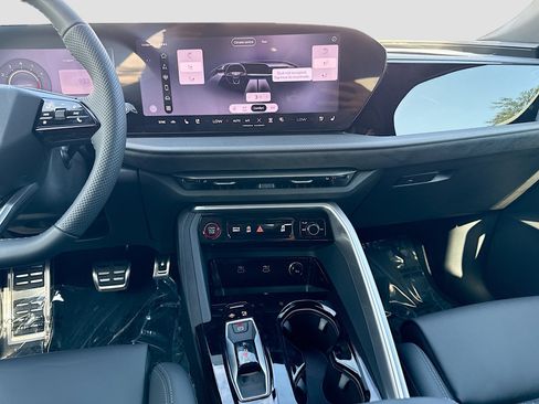 New 2026 Audi SQ5 Premium Plus AWD/4WD image 18