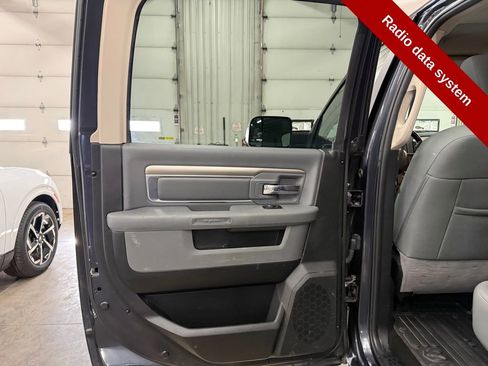 Used 2018 RAM 1500 Outdoorsman AWD/4WD image 29