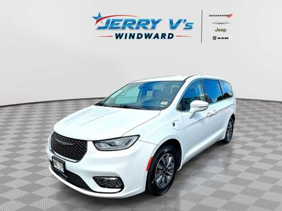 Used 2022 Chrysler Pacifica Touring-L