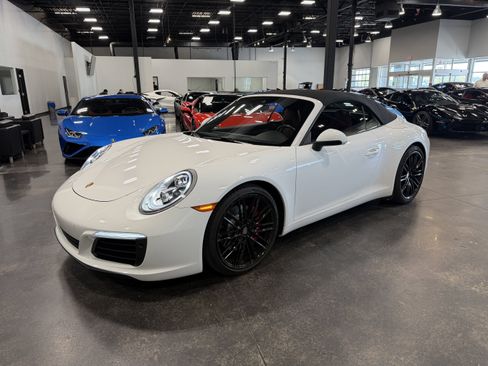 Used 2018 Porsche 911 Carrera S RWD image 4