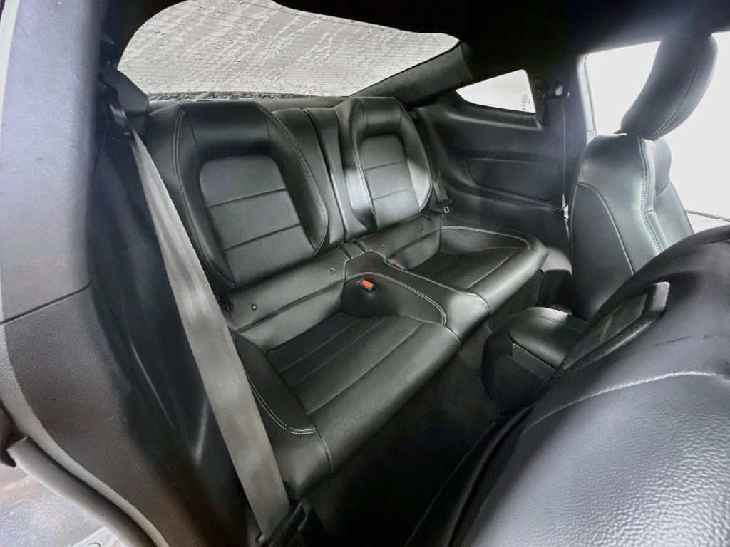 Used 2022 Ford Mustang GT Premium w/ GT Performance Package RWD image 12