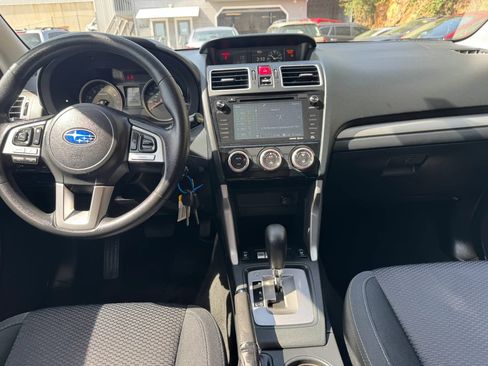 Used 2018 Subaru Forester 2.5i Premium w/ All-Weather Package AWD/4WD image 18