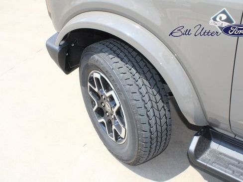 New 2025 Ford Bronco Outer Banks image 5