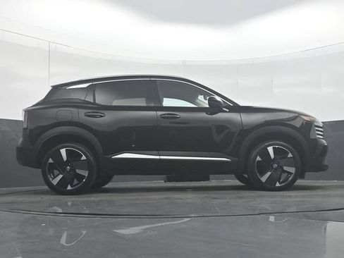 Used 2026 Nissan Kicks SR FWD image 33