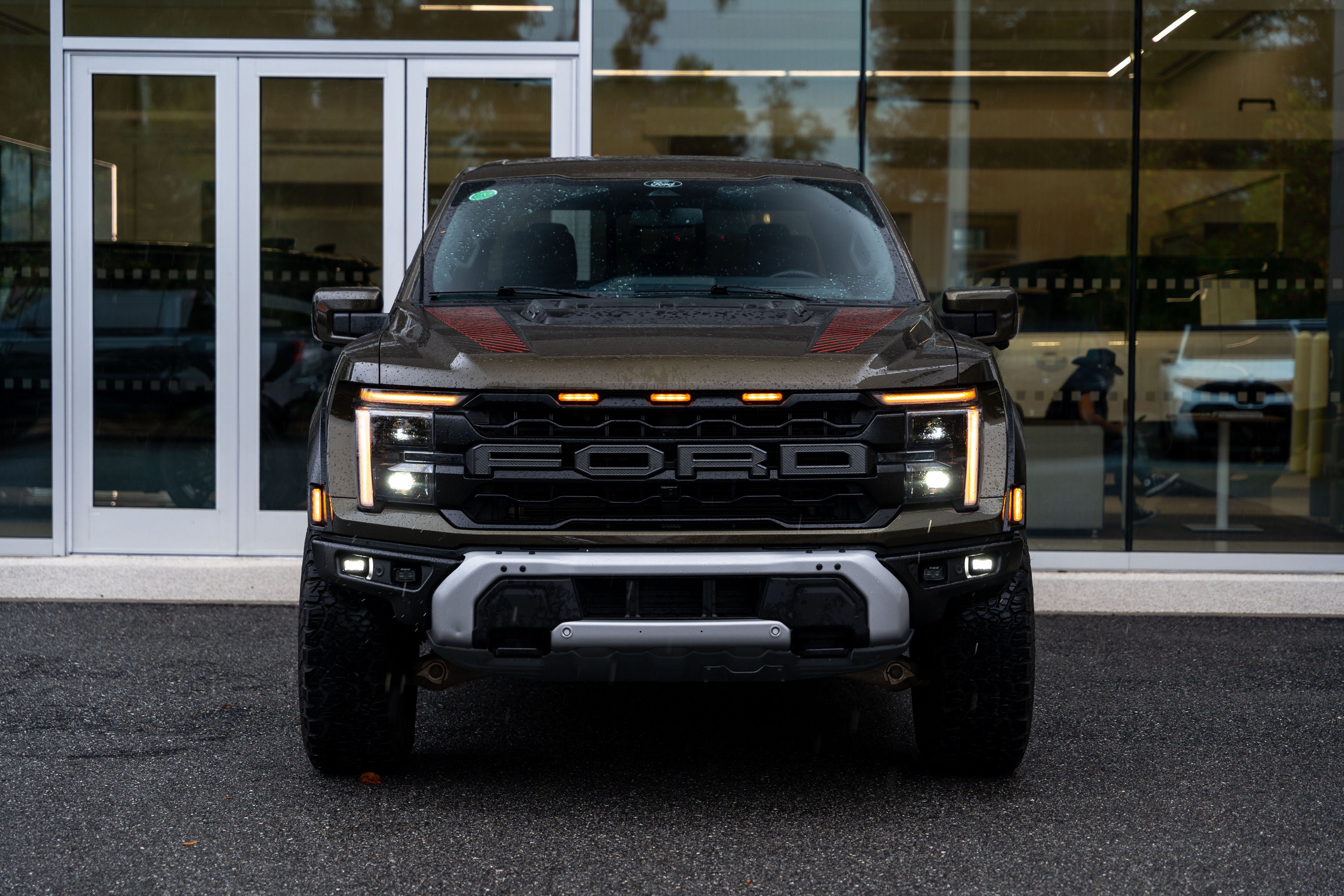 Used 2025 Ford F150 Raptor AWD/4WD image 2