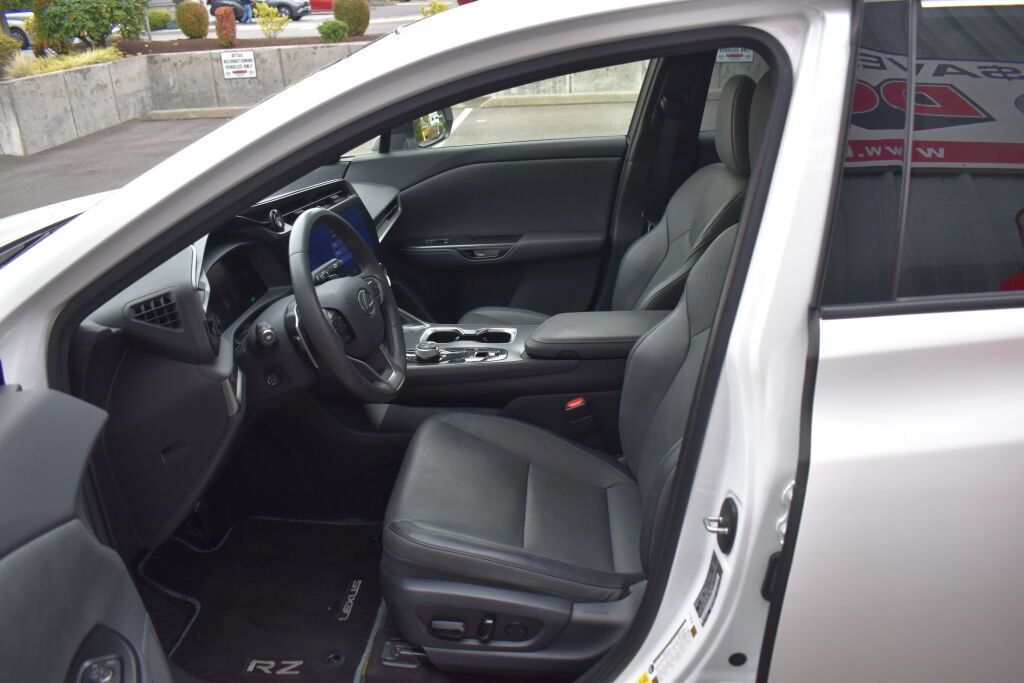 Used 2023 Lexus RZ 450e Premium w/ Technology Package AWD/4WD image 18