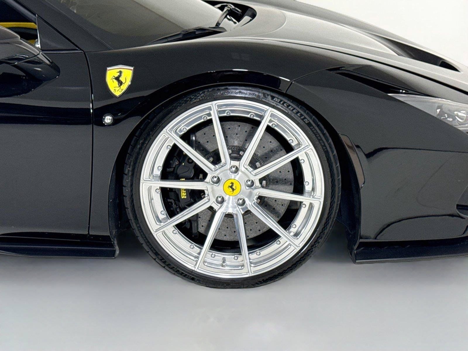 Used 2021 Ferrari F8 Tributo RWD image 37