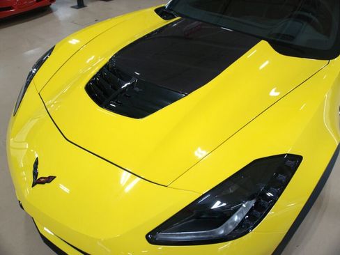 Used 2016 Chevrolet Corvette Z06 w/ 3LZ Preferred Equipment Group image 11