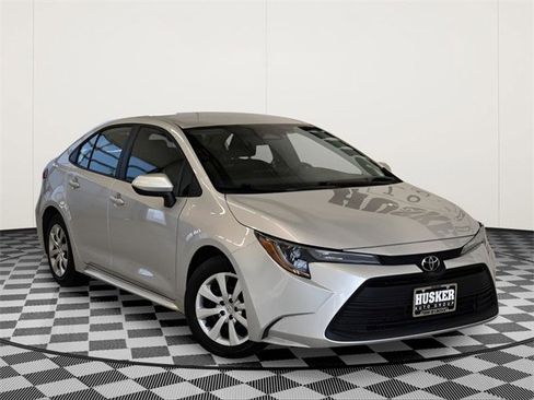 Used 2025 Toyota Corolla LE image 1
