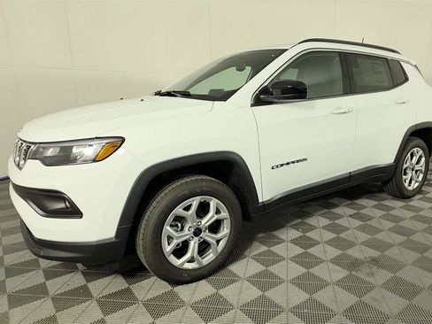 New 2026 Jeep Compass Latitude image 8