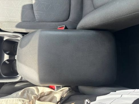 Used 2019 Toyota RAV4 XLE w/ Convenience Package AWD/4WD image 21