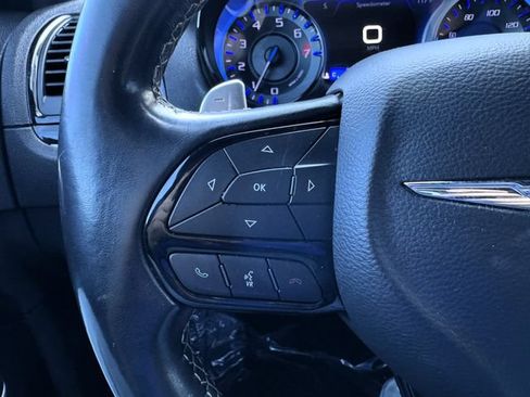 Used 2019 Chrysler 300 S AWD/4WD image 27
