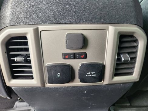 Used 2022 Ford F350 Lariat w/ Lariat Ultimate Package AWD/4WD image 33