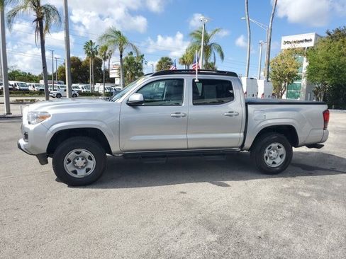 Used 2023 Toyota Tacoma SR image 4