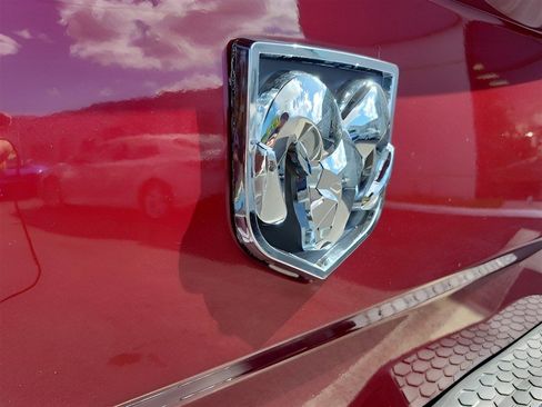 Used 2018 RAM 1500 Express w/ Express Value Package RWD image 28