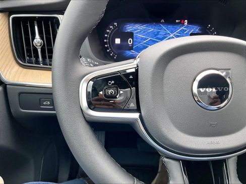 New 2027 Volvo XC60 B5 Core AWD/4WD image 17