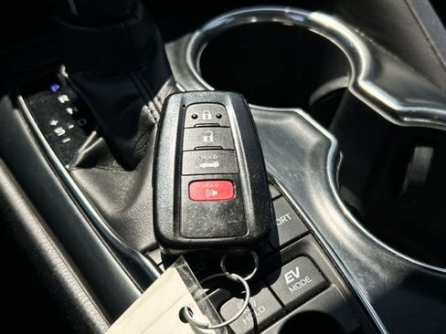 Used 2018 Toyota Camry XLE w/ Audio Package FWD image 45