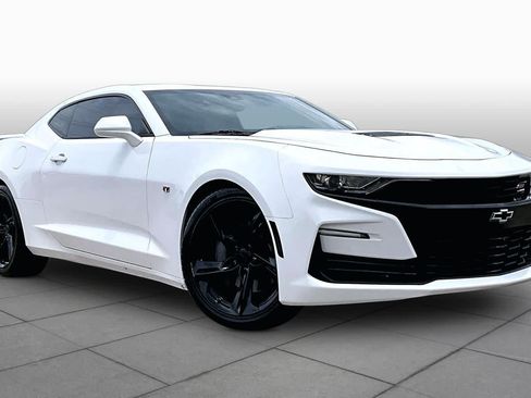 Used 2019 Chevrolet Camaro SS RWD image 3