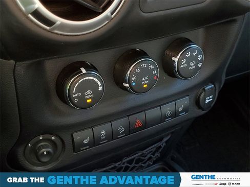 Used 2016 Jeep Wrangler Unlimited Sahara w/ Connectivity Group image 17
