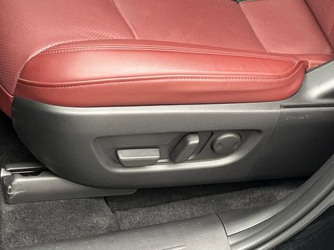 Certified 2025 MAZDA CX-70 3.3 Turbo w/ Premium Plus Pkg image 12