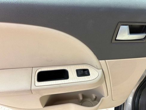 Used 2009 Mercury Sable Sedan FWD image 30