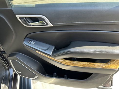 Used 2017 GMC Yukon Denali w/ Open Road Package image 22