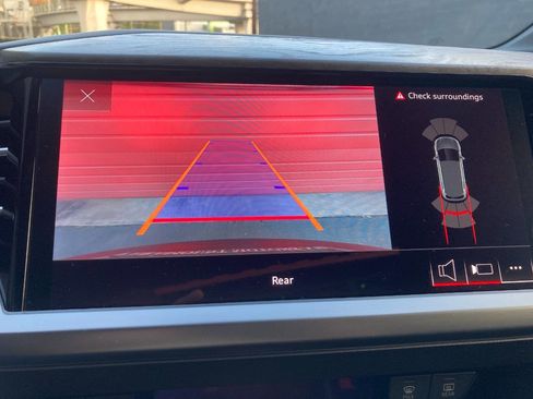 Used 2023 Audi Q4 e-tron Premium w/ Convenience Package image 13