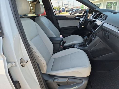 Used 2021 Volkswagen Tiguan SE R-Line FWD image 34